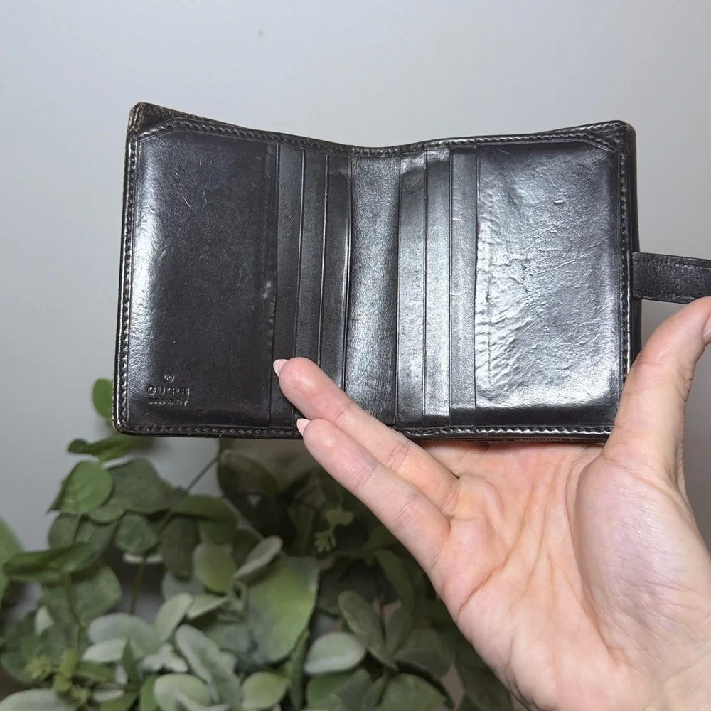 Vintage Gucci GG Wallet Push Lock Monogram Pre-Loved Supreme Jackie 1961 Compact